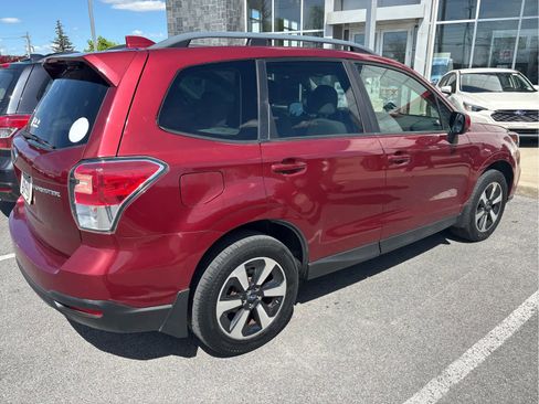 Used 2018 Subaru Forester 2.5i Premium w/ All-Weather Package AWD/4WD image 3