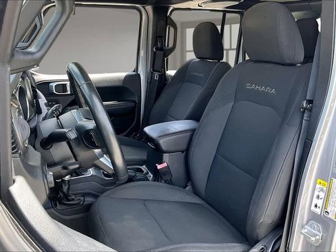 Used 2019 Jeep Wrangler Unlimited Sahara AWD/4WD image 19