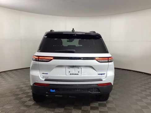 Used 2024 Jeep Grand Cherokee Trailhawk w/ Advanced Protech Group II image 3