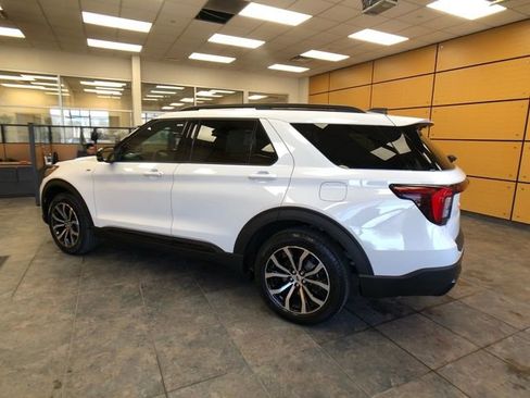 New 2026 Ford Explorer ST-Line image 5