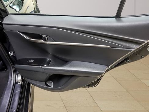 Certified 2025 Toyota Camry SE image 23