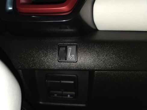 Used 2024 GMC Canyon AT4X image 19