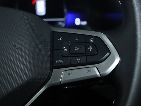 Used 2025 Volkswagen Taos SE image 24