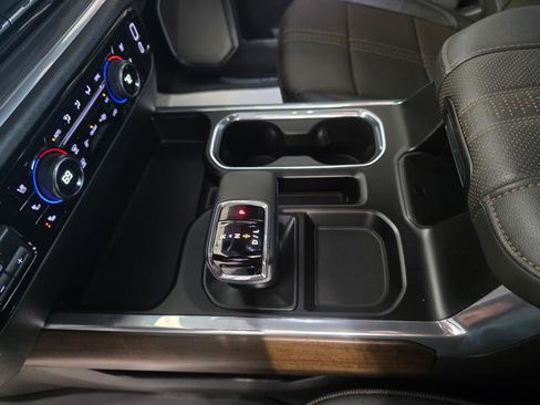 Used 2024 Chevrolet Silverado 1500 High Country w/ High Country Premium Package AWD/4WD image 23