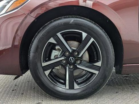 Used 2025 Nissan Sentra SV image 29