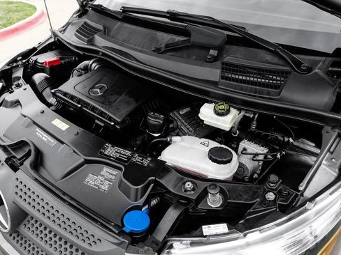 Used 2017 Mercedes-Benz Metris Passenger w/ Driver Efficiency Package image 46