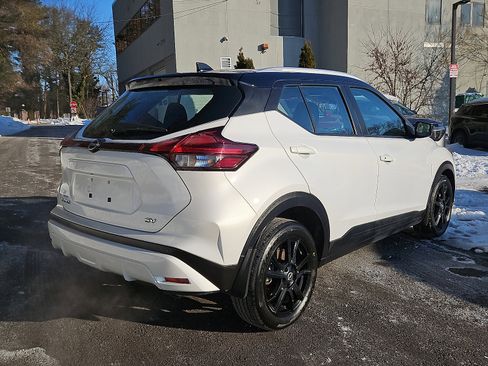 Certified 2024 Nissan Kicks SV image 6