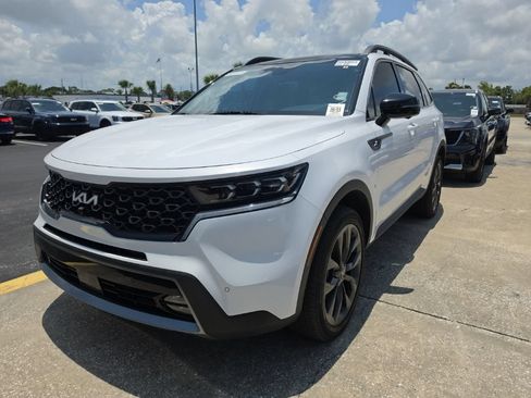 Certified 2023 Kia Sorento SX Prestige AWD/4WD image 4