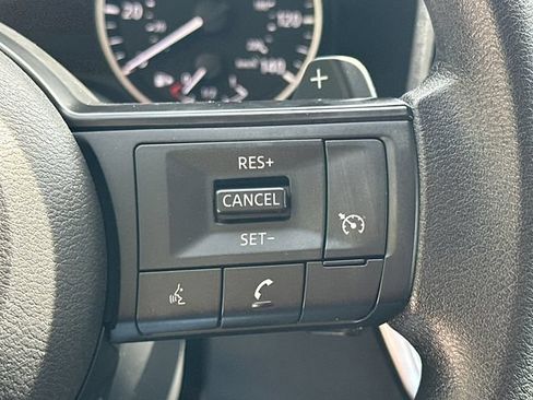 Used 2024 Nissan Rogue S AWD/4WD image 27