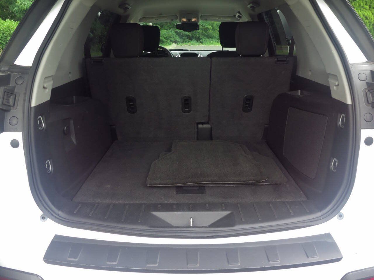 Used 2014 GMC Terrain SLE w/ LPO, Protection Package FWD image 13