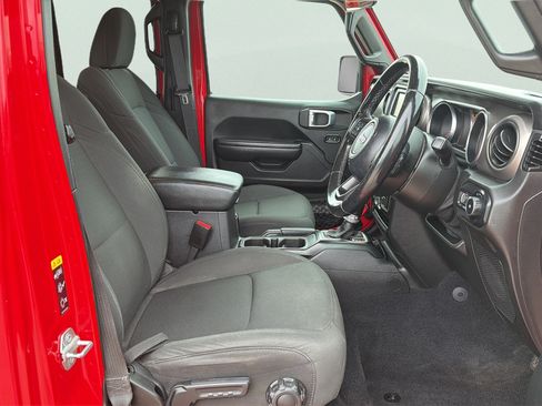 Used 2021 Jeep Wrangler Unlimited Sport AWD/4WD image 12
