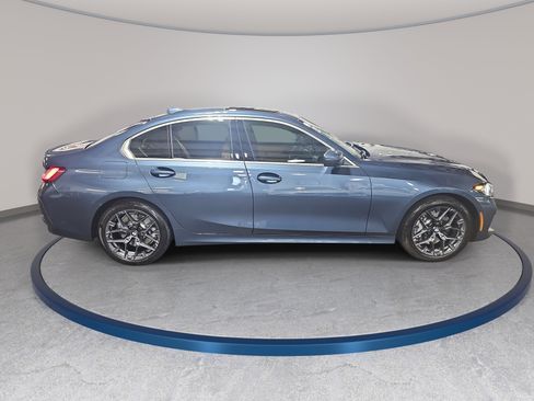 Used 2026 BMW 330i xDrive Sedan AWD/4WD image 4