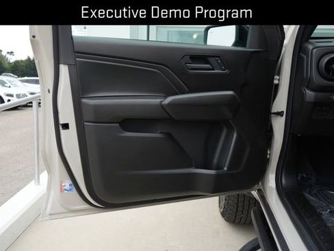 Used 2026 Chevrolet Colorado Trail Boss AWD/4WD image 19