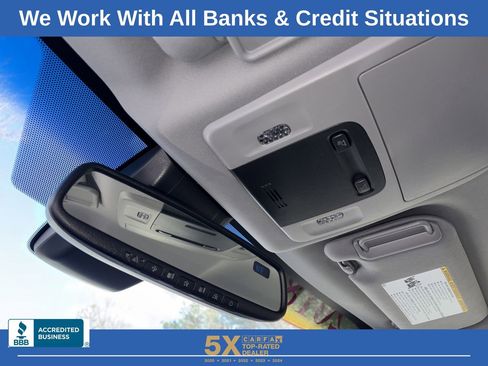 Used 2018 Toyota Camry SE w/ Convenience Package image 25