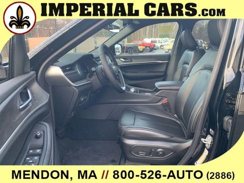 New 2025 Jeep Grand Cherokee Limited w/ Black Appearance Package image 31