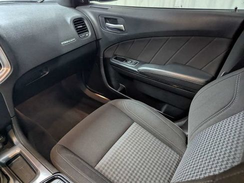 Used 2023 Dodge Charger SXT w/ Blacktop Package AWD/4WD image 7