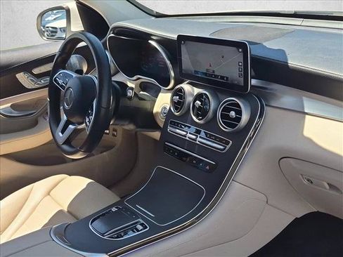Used 2020 Mercedes-Benz GLC 350e 4MATIC image 22