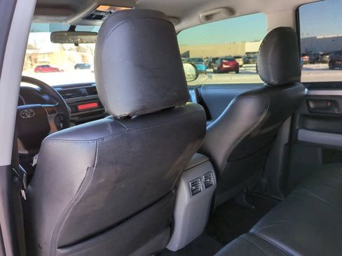 Used 2013 Toyota 4Runner SR5 image 18