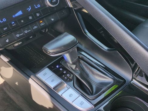 Used 2022 Hyundai Elantra Limited w/ Cargo Package image 19