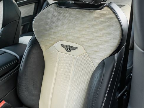 Used 2026 Bentley Bentayga Speed AWD/4WD image 29
