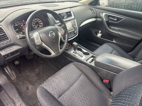 Used 2016 Nissan Altima 2.5 SV w/ Convenience Package image 6
