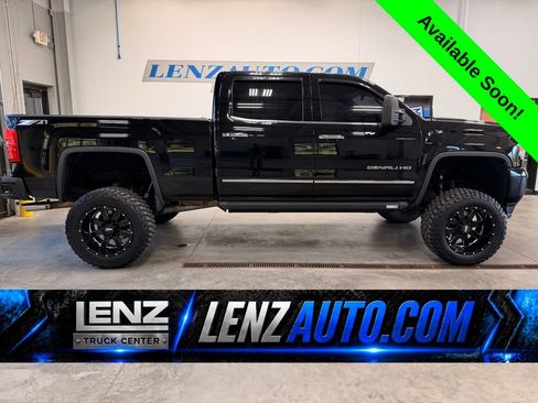 Used 2015 GMC Sierra 2500 Denali AWD/4WD image 1