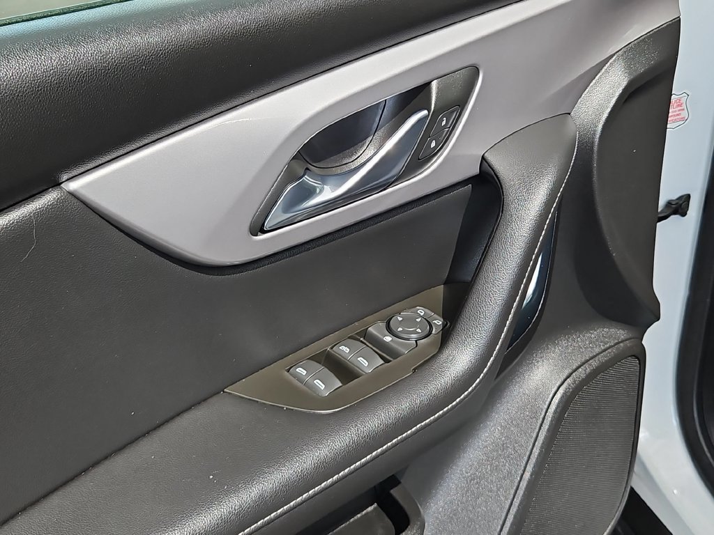 Used 2025 Chevrolet Blazer LT FWD image 13