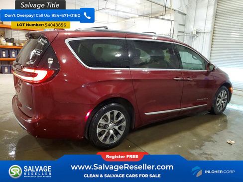 Used 2021 Chrysler Pacifica Pinnacle FWD image 4