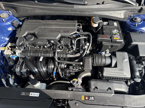 Used 2025 Hyundai Elantra SEL FWD image 33