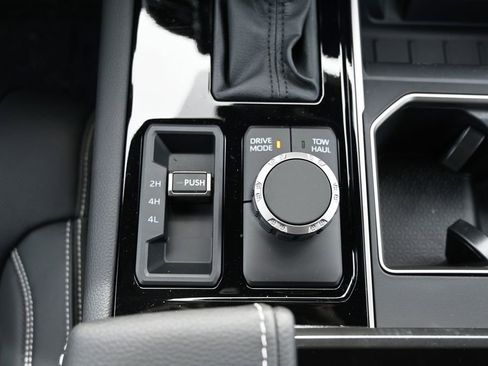New 2026 Toyota Tundra Limited AWD/4WD image 22