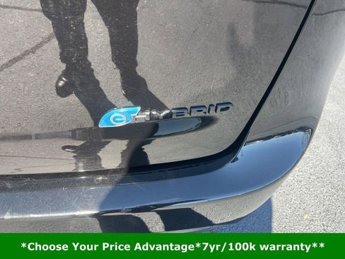 Certified 2022 Chrysler Pacifica Touring-L w/ S Appearance Package image 5