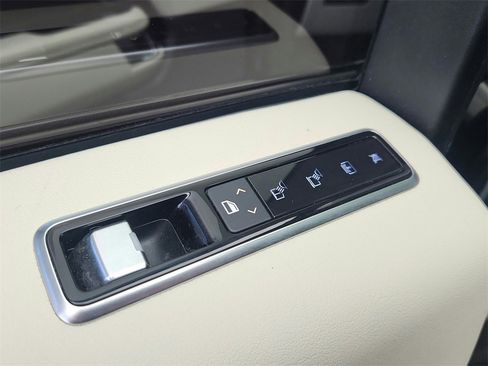 Used 2019 Land Rover Range Rover Supercharged image 42