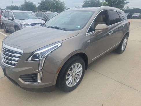 Used 2019 Cadillac XT5 FWD image 6