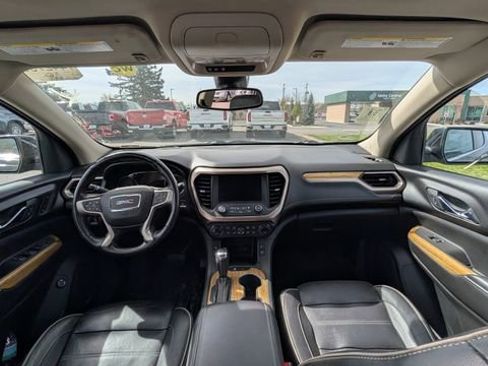 Used 2018 GMC Acadia Denali w/ Technology Package AWD/4WD image 6