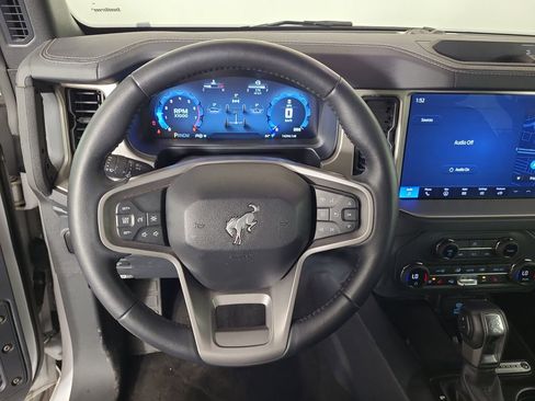 Used 2025 Ford Bronco Outer Banks image 12