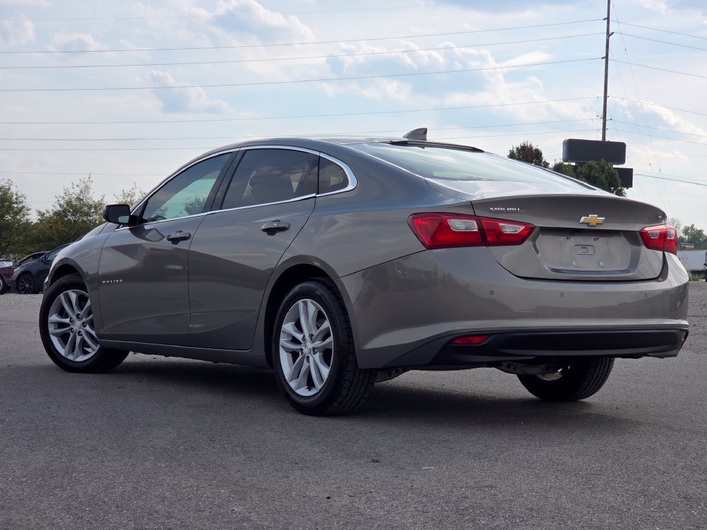 Used 2018 Chevrolet Malibu LT w/ Driver Confidence Package FWD image 21