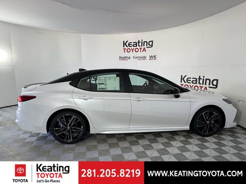 Used 2026 Toyota Camry XSE w/ Premium Package FWD image 4