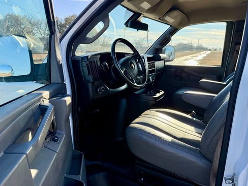 Used 2021 Chevrolet Express 2500 w/ Driver Convenience Package image 14