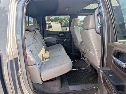 Used 2020 GMC Sierra 1500 SLE w/ SLE Value Package image 17