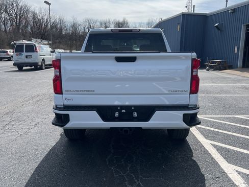 Used 2022 Chevrolet Silverado 1500 Custom w/ Safety Confidence Package image 5