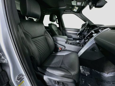 Used 2021 Land Rover Discovery S R-Dynamic AWD/4WD image 31