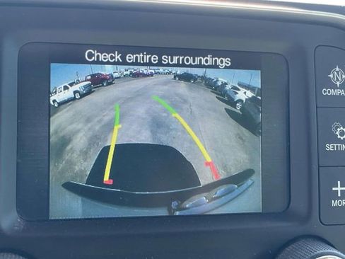 Used 2016 RAM 2500 Tradesman w/ Chrome Appearance Group image 23