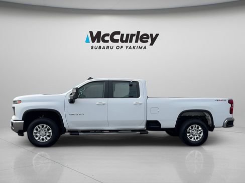 Used 2025 Chevrolet Silverado 3500 LT w/ Safety Package AWD/4WD image 3