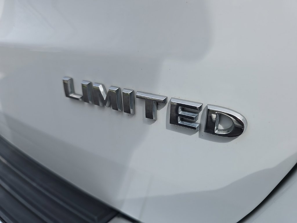 Certified 2017 Jeep Grand Cherokee Limited AWD/4WD image 13