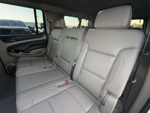 Used 2020 Chevrolet Suburban Premier RWD image 13