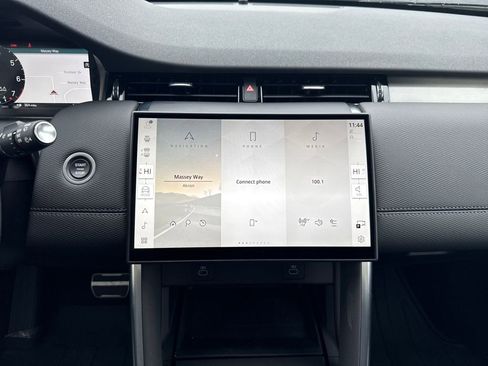 New 2025 Land Rover Discovery Sport S image 23