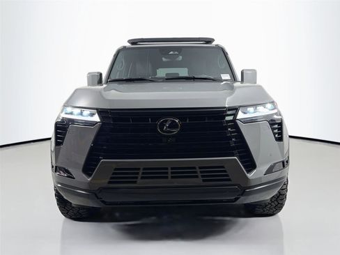 Used 2024 Lexus GX 550 w/ Accessory Package (31) AWD/4WD image 2