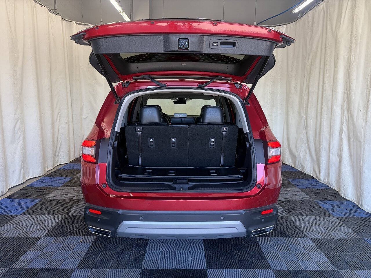 Used 2025 Honda Pilot Touring image 10