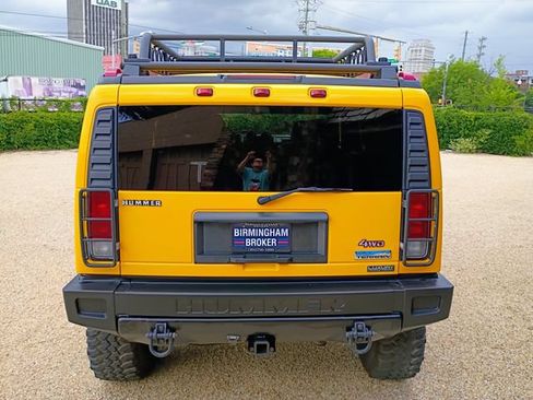 Used 2005 HUMMER H2 w/ Preferred Equipment Group AWD/4WD image 16