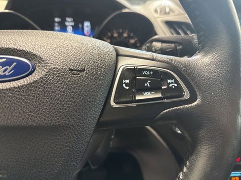 Used 2019 Ford Escape Titanium AWD/4WD image 21